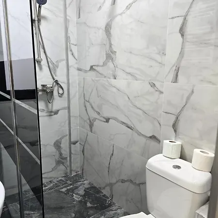 Ris 4 Timpuri Noi 3* Bükreş